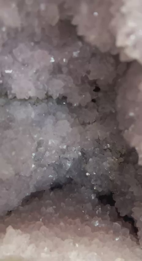 Amethyst Geode – video