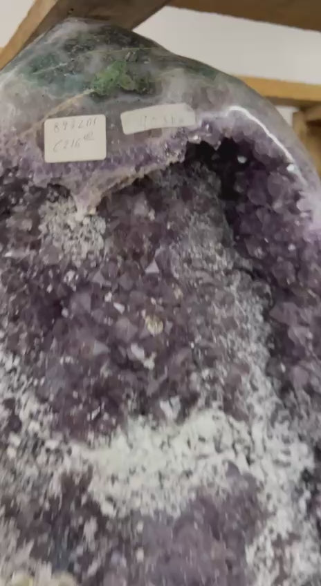 Large Amethyst cluster can stand by itself – video