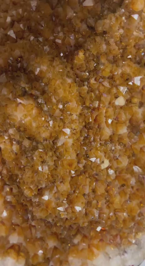 Citrine geode cluster large – video