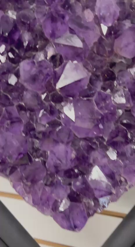 Load video: Amethyst heart with stand