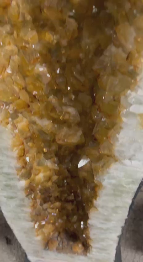 Amethyst cluster on stand – video